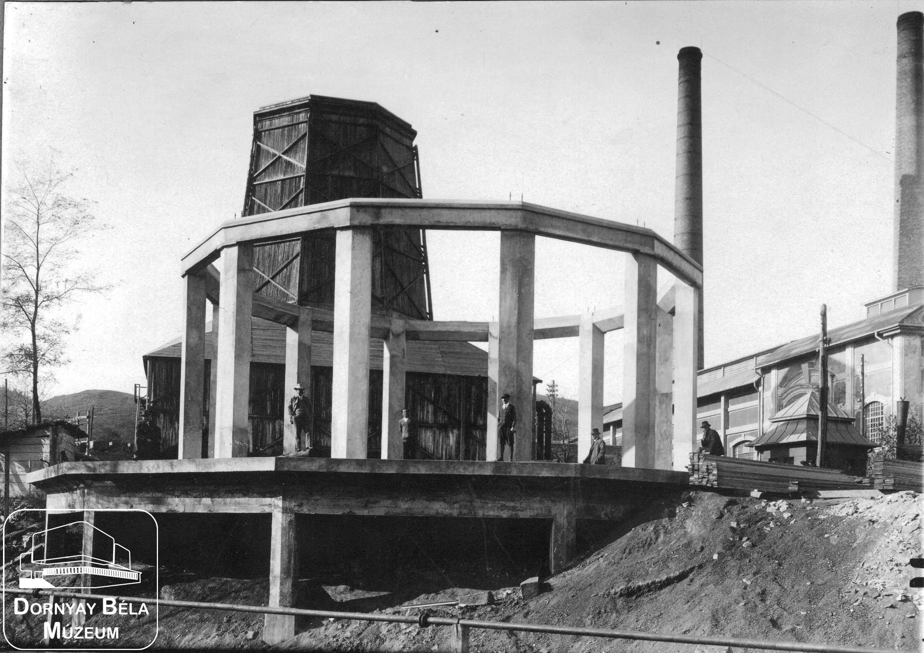 Vízválasztói Erőmű. Hűtőtorony. (Dornyay Béla Múzeum, Salgótarján CC BY-NC-SA)