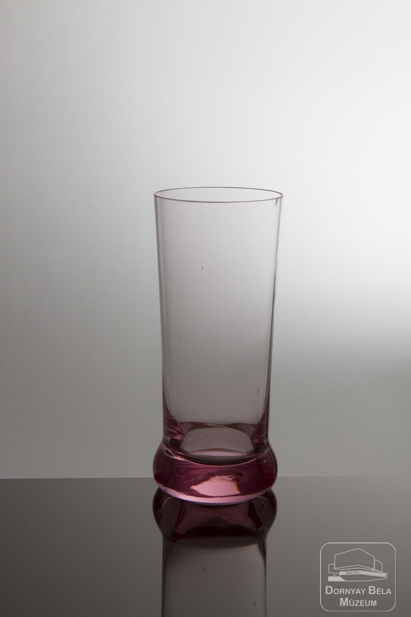 Pálinkás pohár (Dornyay Béla Múzeum, Salgótarján CC BY-NC-SA)