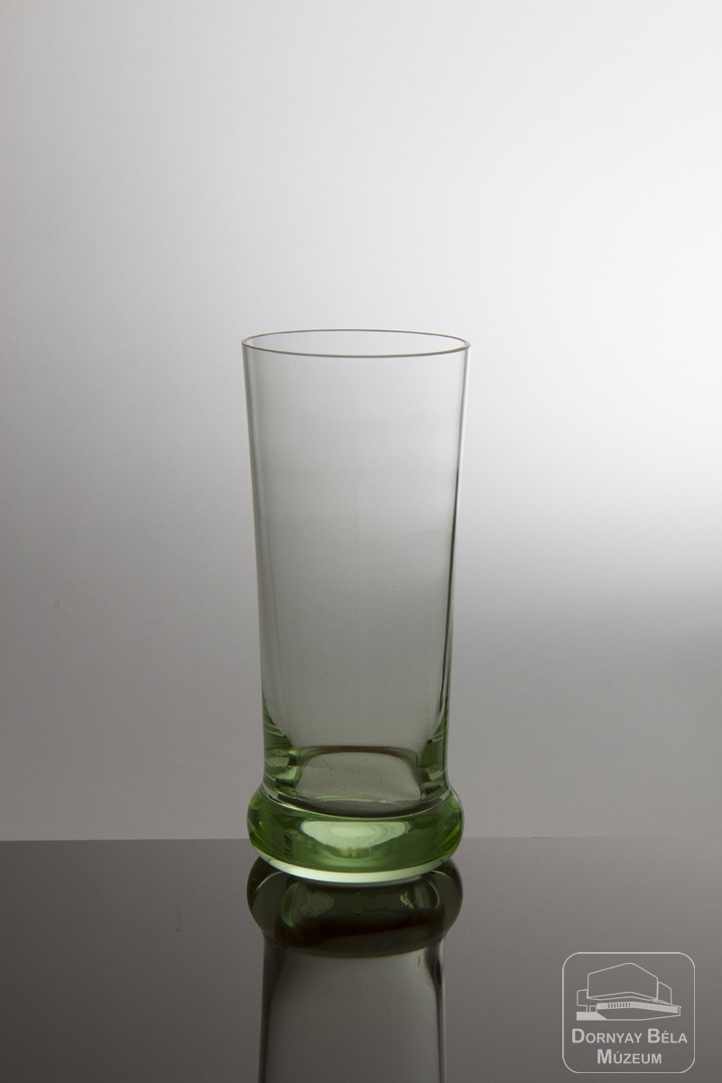 Pálinkás pohár, 2 db (Dornyay Béla Múzeum, Salgótarján CC BY-NC-SA)