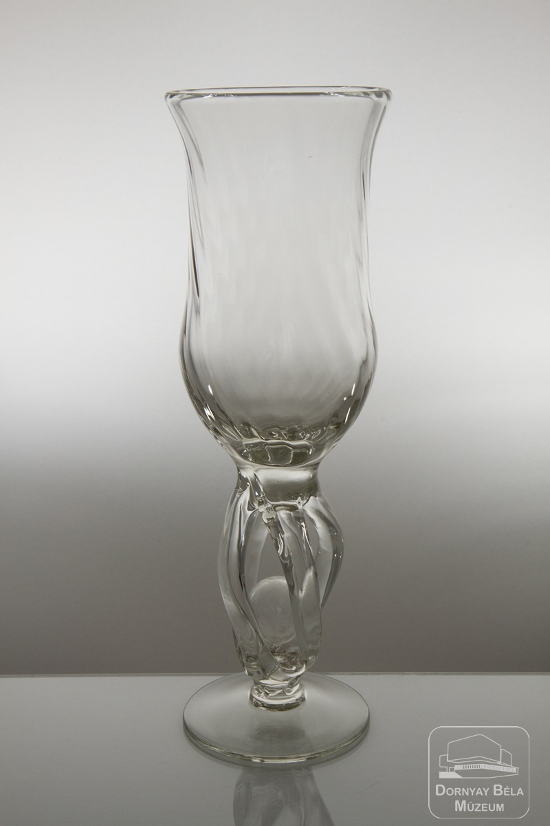 Golyós váza (Dornyay Béla Múzeum, Salgótarján CC BY-NC-SA)