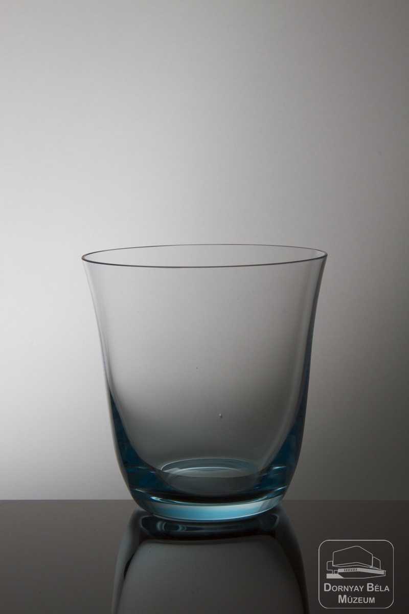 Vizes pohár (Dornyay Béla Múzeum, Salgótarján CC BY-NC-SA)
