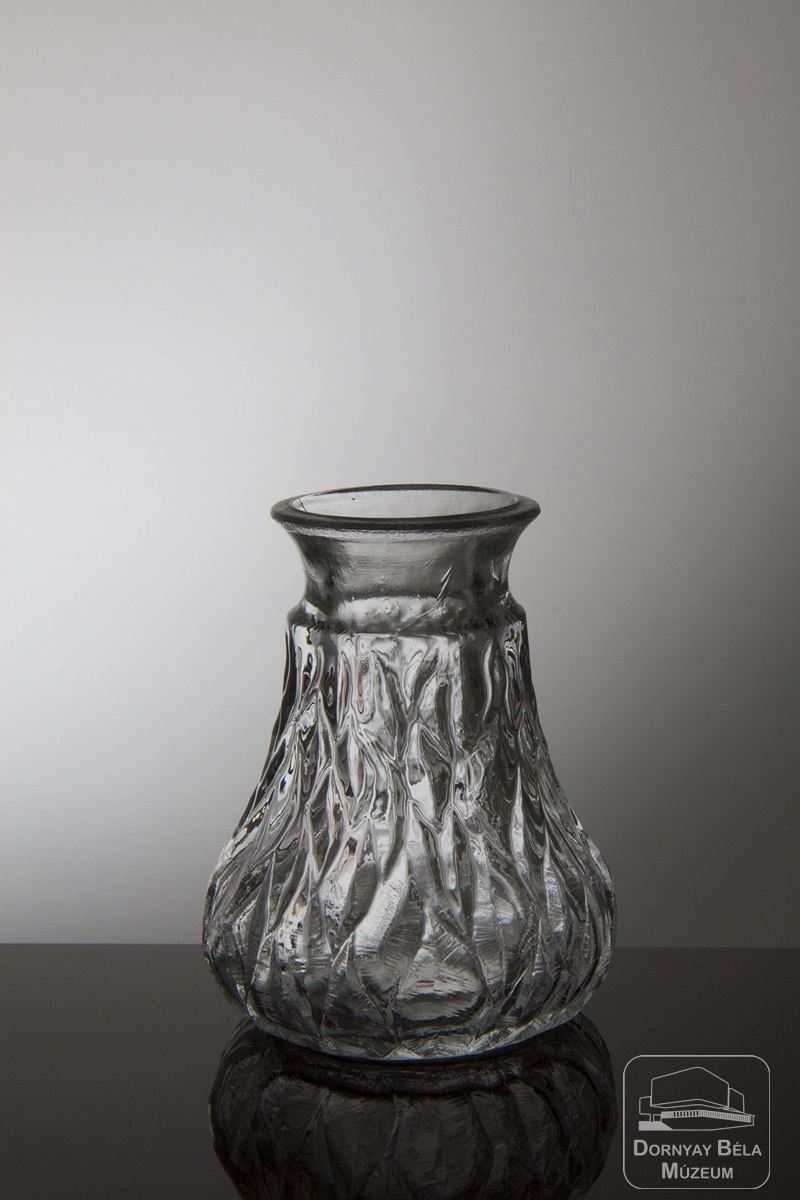 Ibolya  váza, 2 db (Dornyay Béla Múzeum, Salgótarján CC BY-NC-SA)