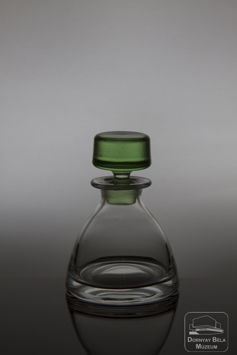 Parfümös üveg dugója (Dornyay Béla Múzeum, Salgótarján CC BY-NC-SA)