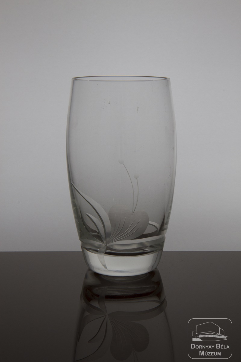 Üdítős pohár (Dornyay Béla Múzeum, Salgótarján CC BY-NC-SA)
