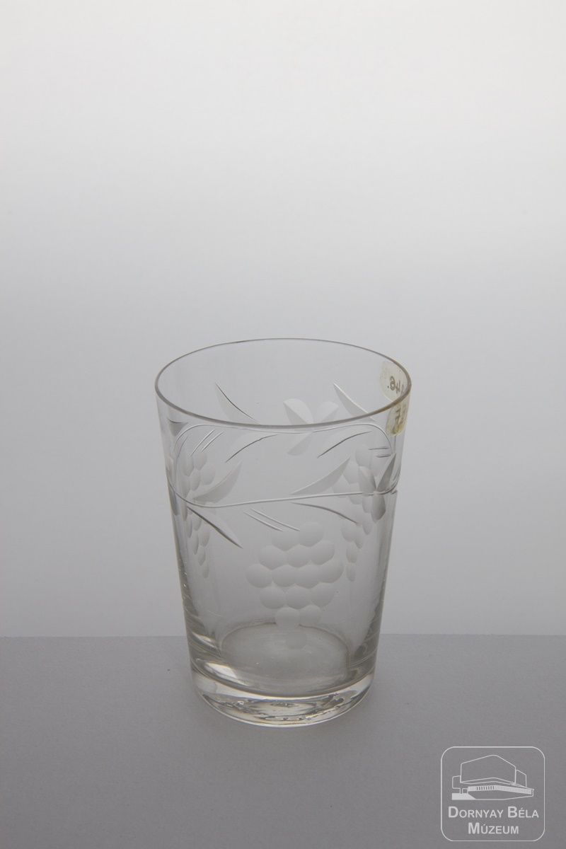 Boros pohár (Dornyay Béla Múzeum, Salgótarján CC BY-NC-SA)