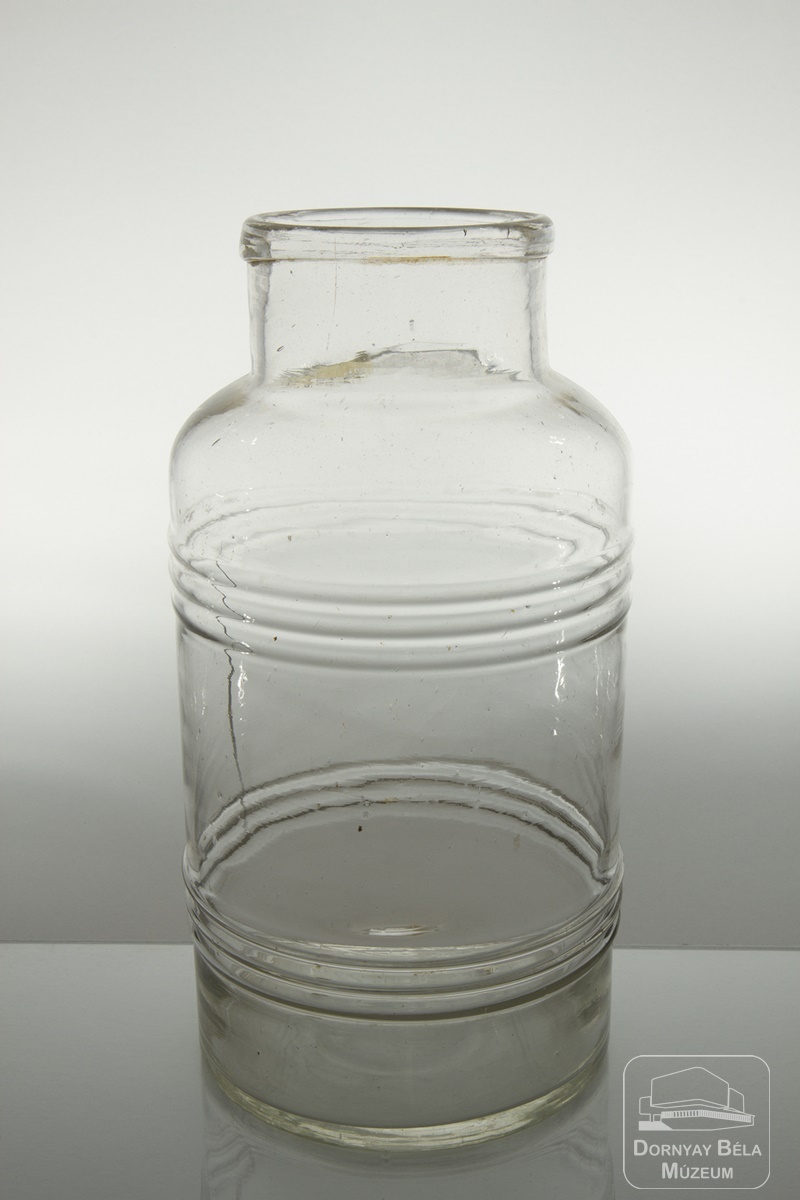 Uborkás üveg (Dornyay Béla Múzeum, Salgótarján CC BY-NC-SA)