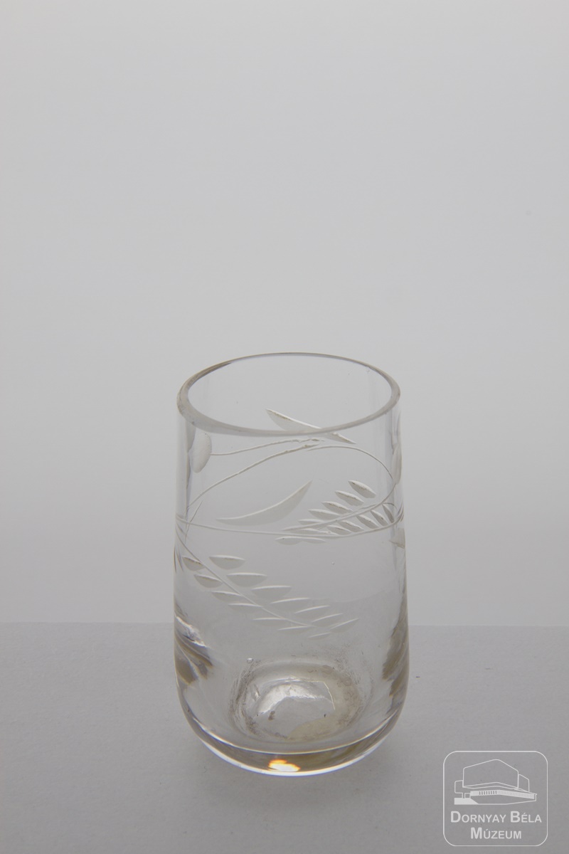 Likőrös pohár (Dornyay Béla Múzeum, Salgótarján CC BY-NC-SA)