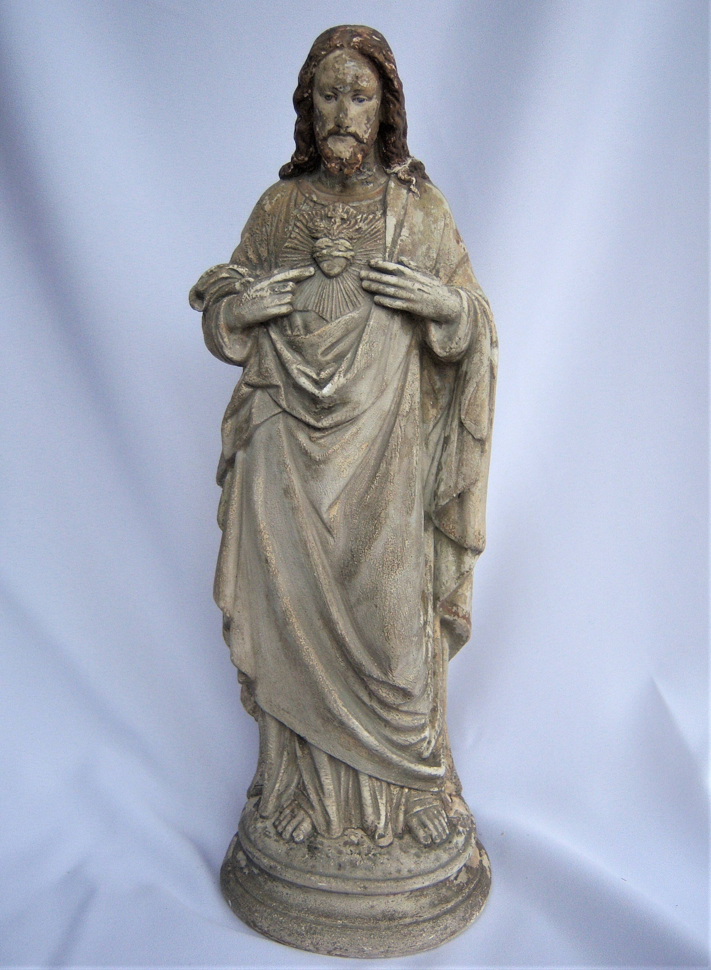 "Jézus szíve" szobor (Dr. Jablonkay István Helytörténeti Gyűjtemény CC BY-NC-SA)