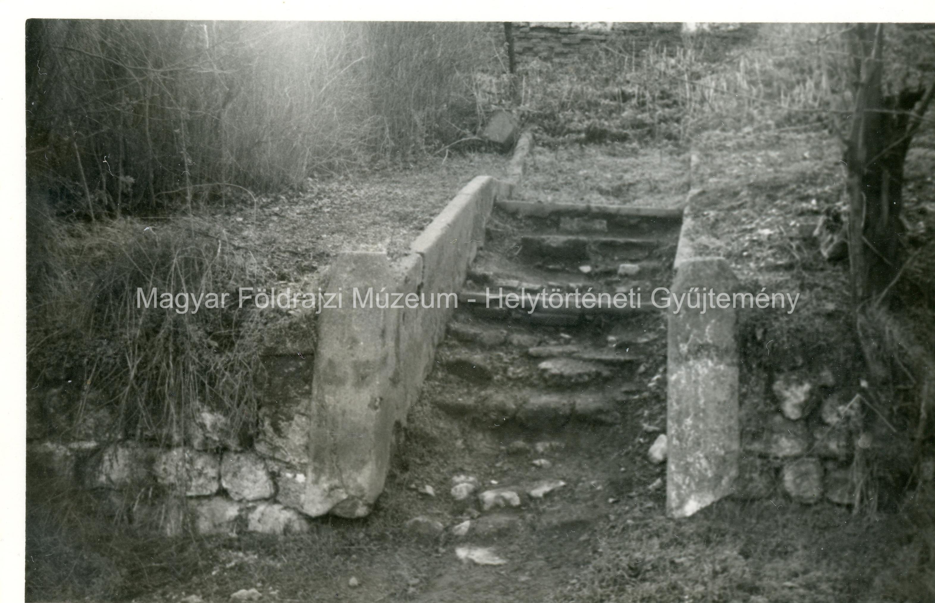 Lépcső a kastély mellett (Magyar Földrajzi Múzeum CC BY-NC-SA)