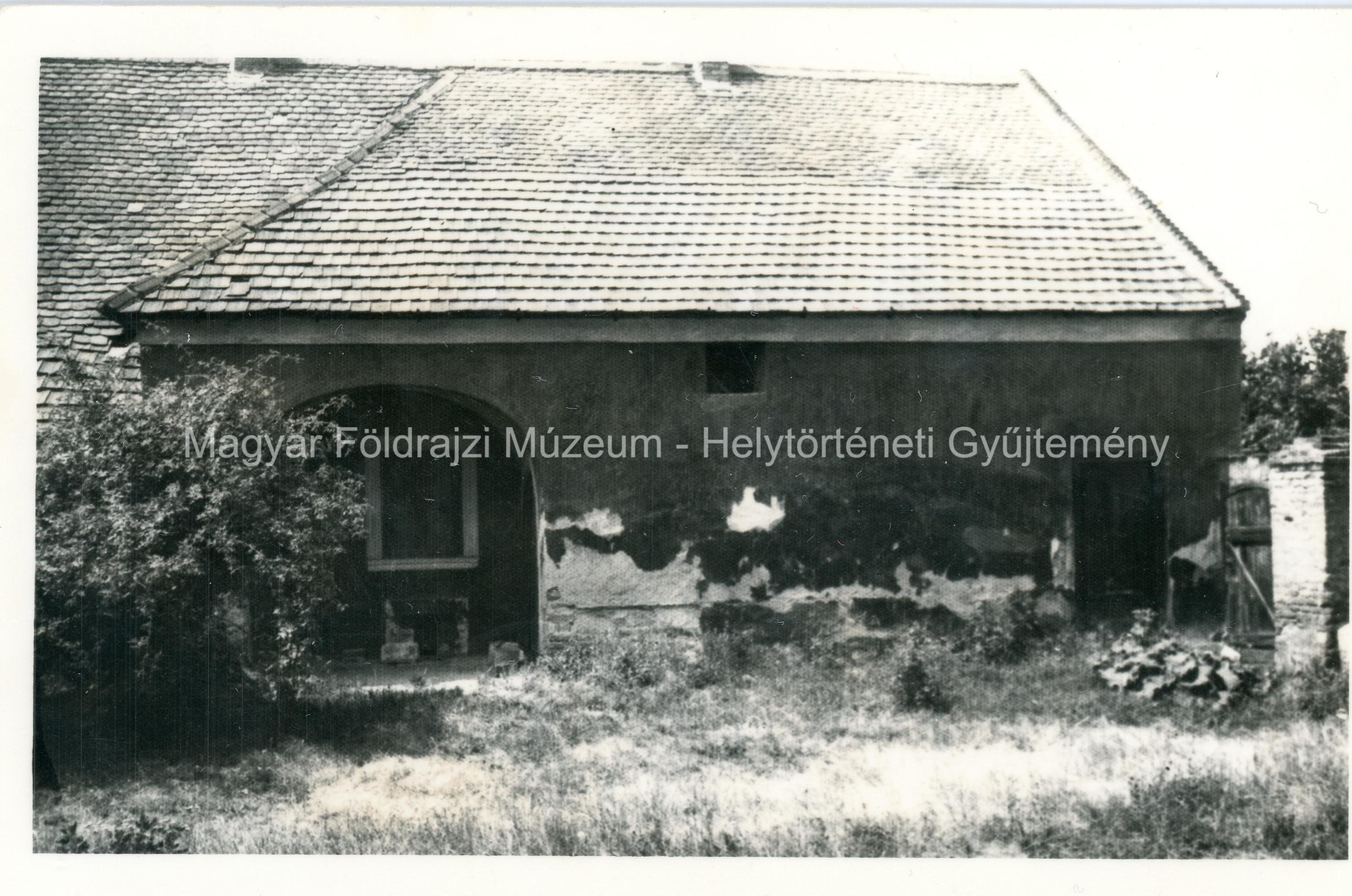 Uradalmi épület (Magyar Földrajzi Múzeum CC BY-NC-SA)