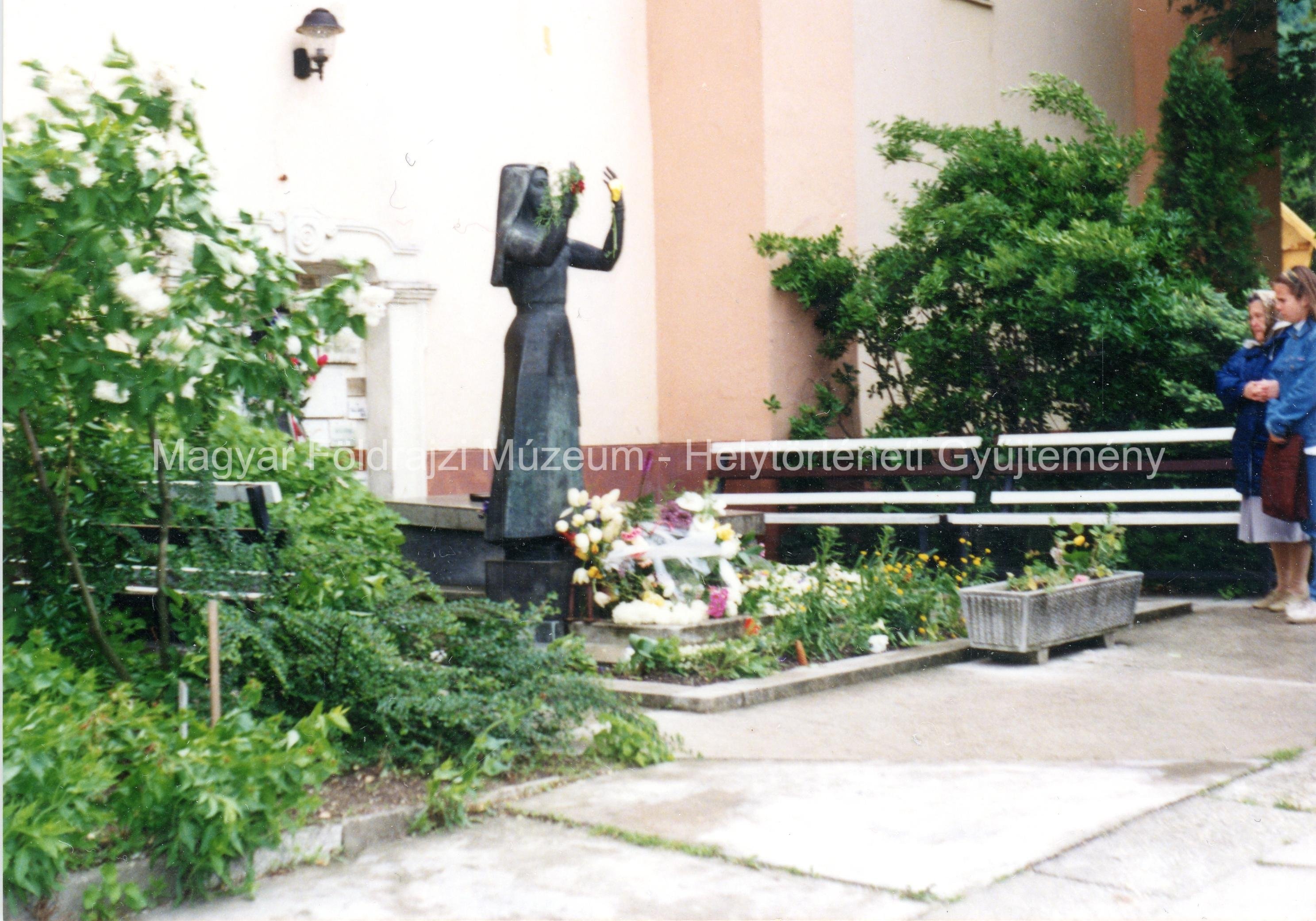 Nepomuki Szent János szobrának megáldása (Magyar Földrajzi Múzeum CC BY-NC-SA)