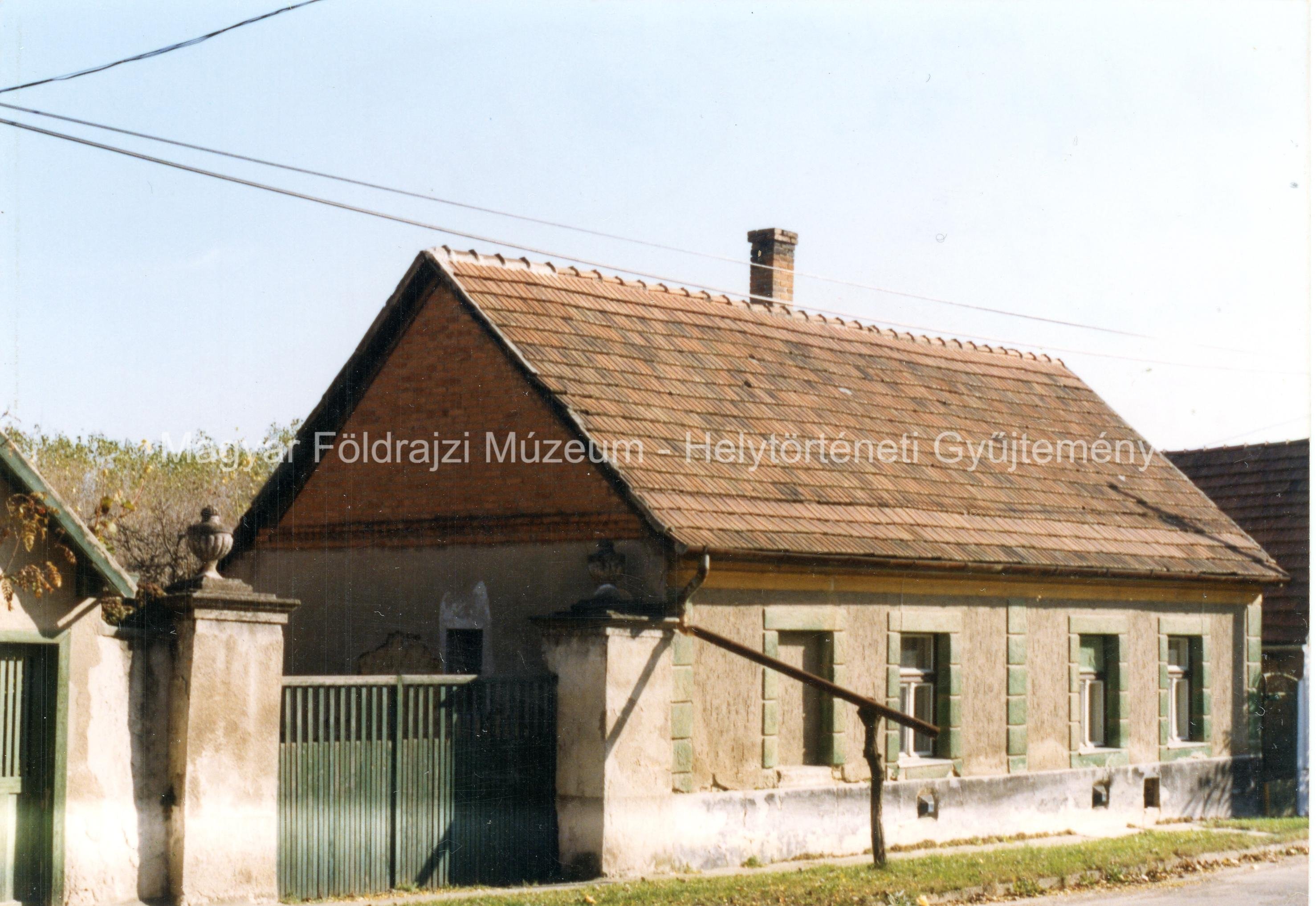Lakóház (Magyar Földrajzi Múzeum CC BY-NC-SA)