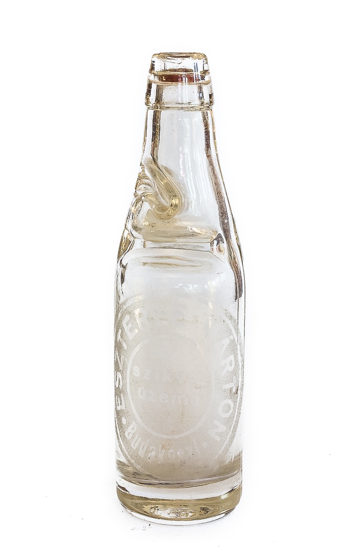 Ásványvizes üveg (Sprudl üveg) (Budakeszi Helytörténeti Gyűjtemény és Tájház CC BY-NC-SA)