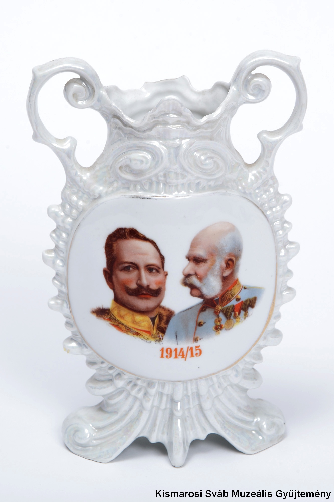 Váza (porcelán) (Kismarosi Sváb Muzeális Gyűjtemény RR-F)