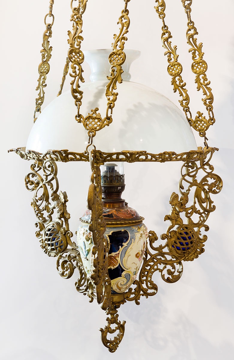 Lámpa, luszter, petróleumlámpa (Falumúzeum Iklad CC BY-NC-SA)