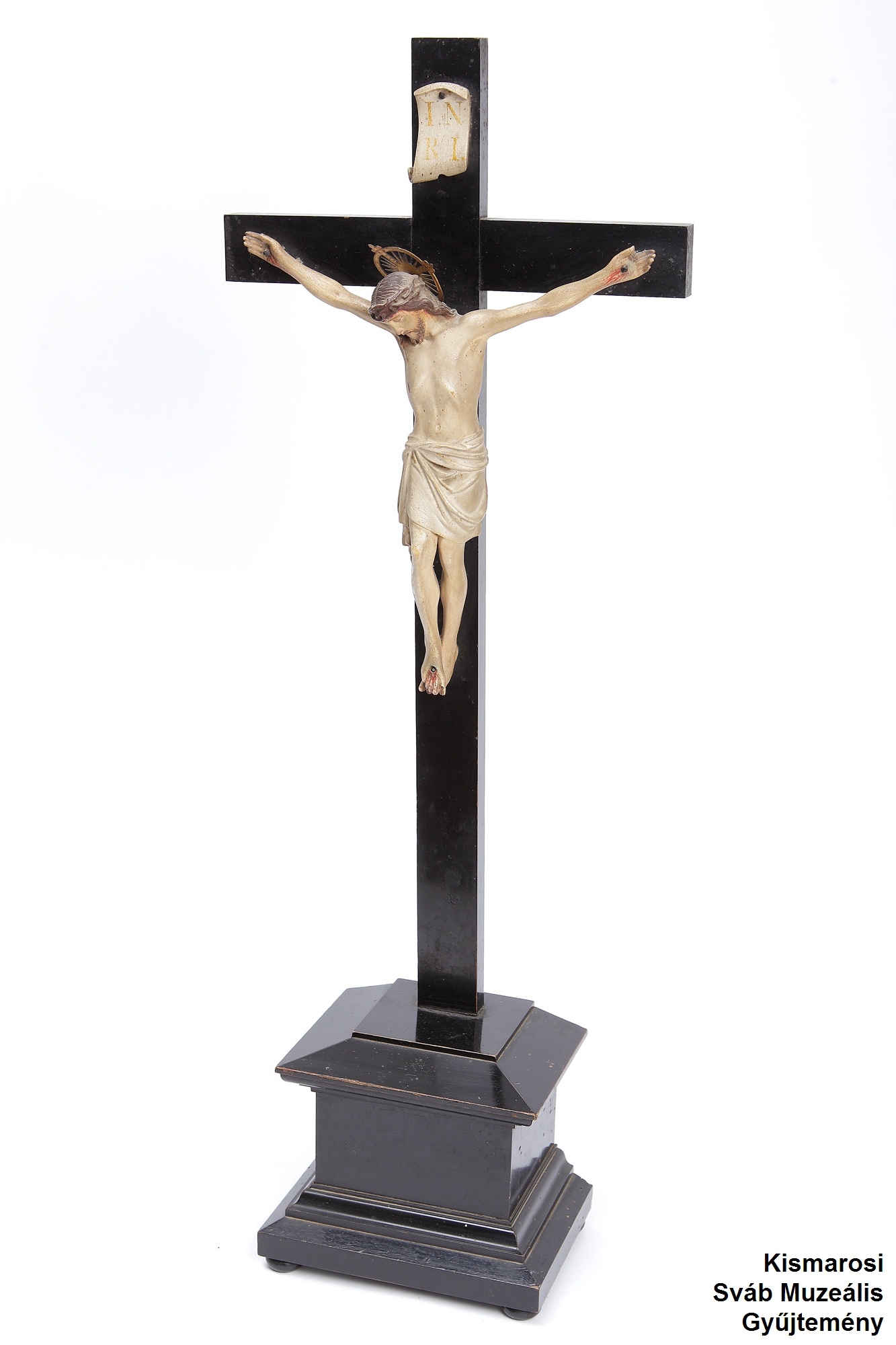 Kereszt korpusszal; Kreuz mit Korpus; (Kismarosi Sváb Muzeális Gyűjtemény RR-F)