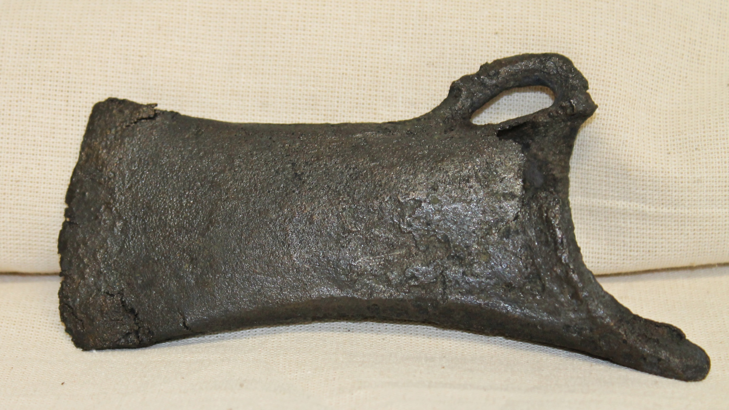 Harci balta (Isaszegi Múzeumi Kiállítóhely (Falumúzeum) CC BY-NC-SA)
