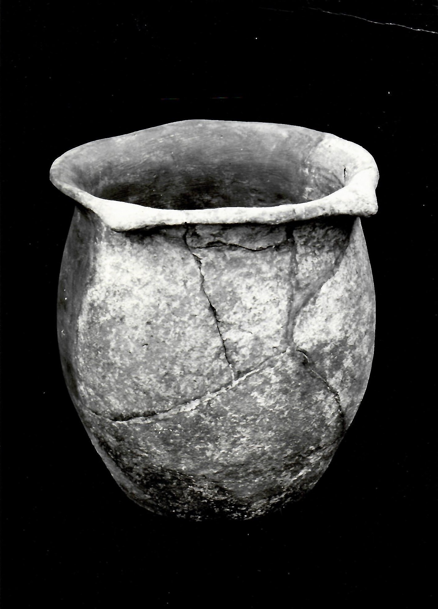 Bronzkori urna (Dr. Jablonkay István Helytörténeti Gyűjtemény CC BY-NC-SA)