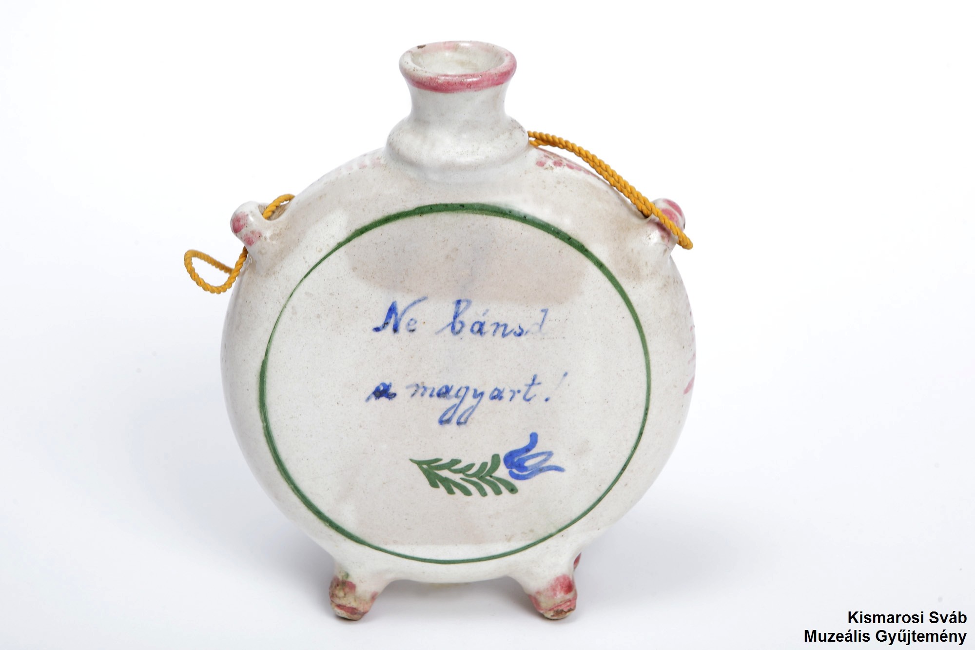 Cserép kulacs (emlékkulacs); Keramik-Feldflasche (Andenken); (Kismarosi Sváb Muzeális Gyűjtemény RR-F)
