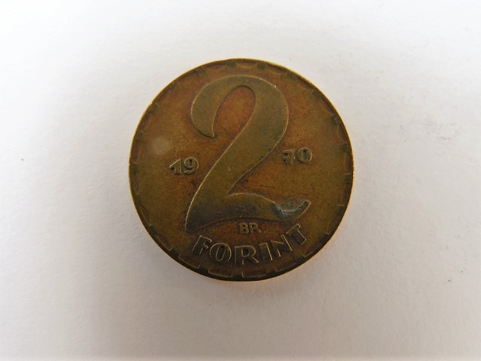 Fém pénz - 2 forint (Dr. Jablonkay István Helytörténeti Gyűjtemény CC BY-NC-SA)