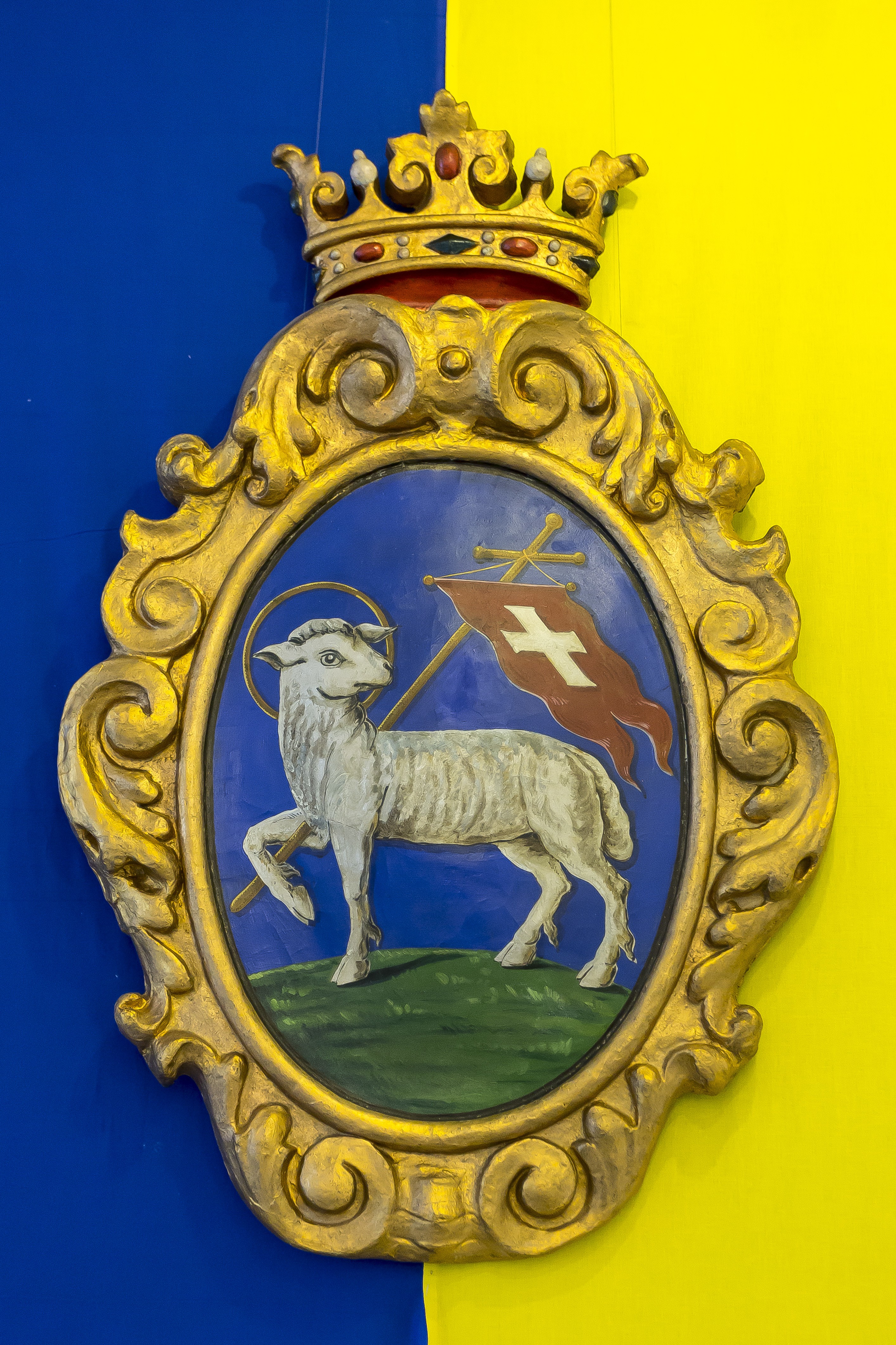 Címer, színes, préselt papír festett (Ferenczy Múzeumi Centrum CC BY-NC-SA)