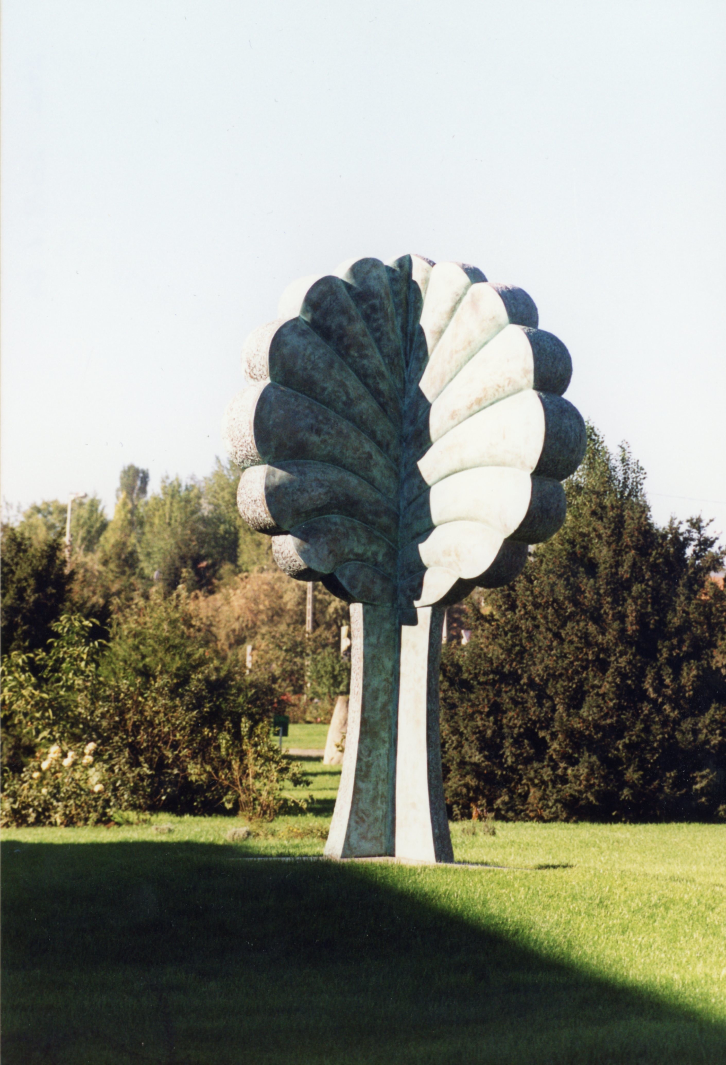 Életfa-szobor (Magyar Földrajzi Múzeum CC BY-NC-SA)