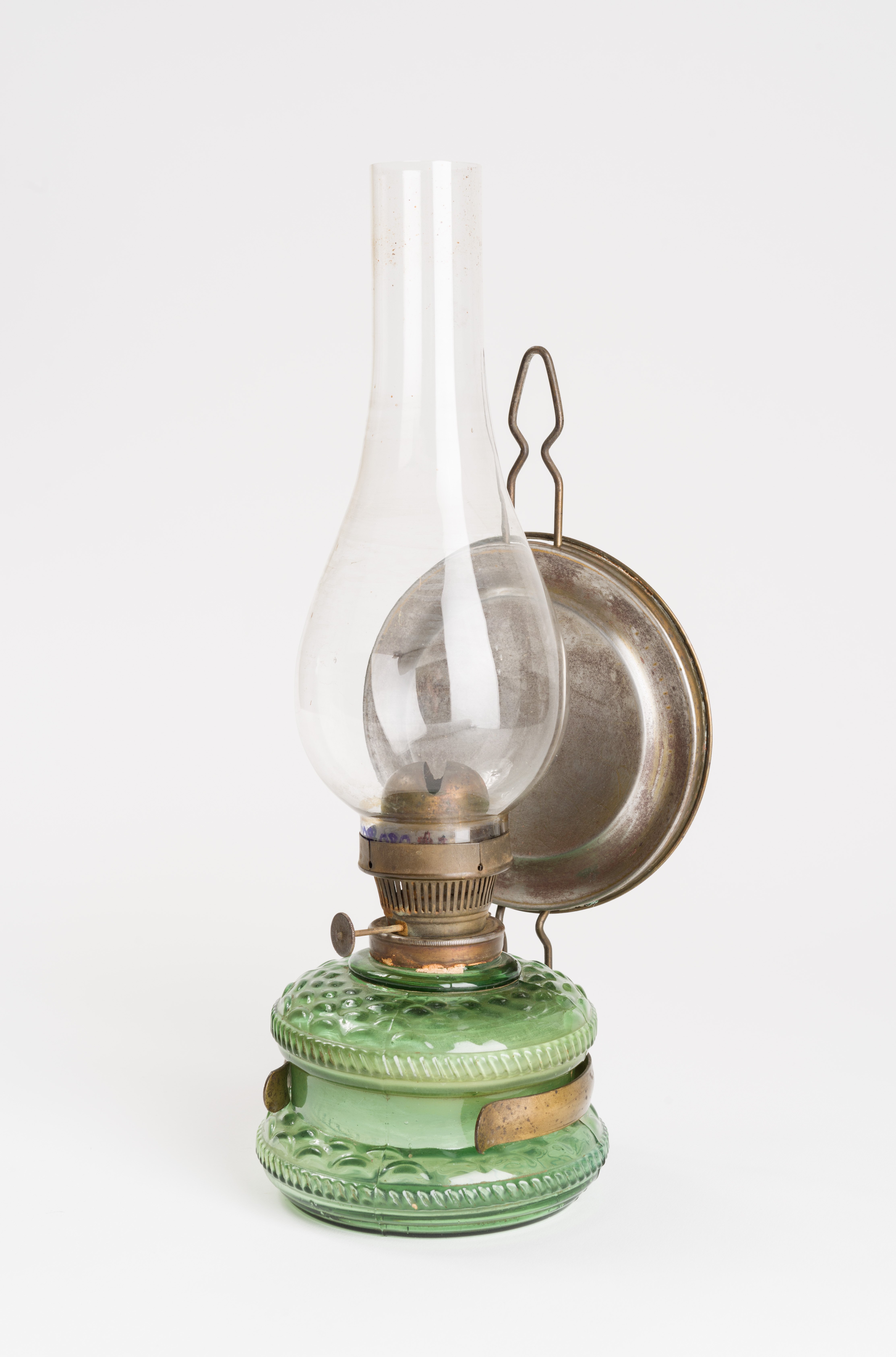 Petróleumlámpa üvegbúrája (Budaörsi Bleyer Jakab Heimatmuseum CC BY-NC-SA)