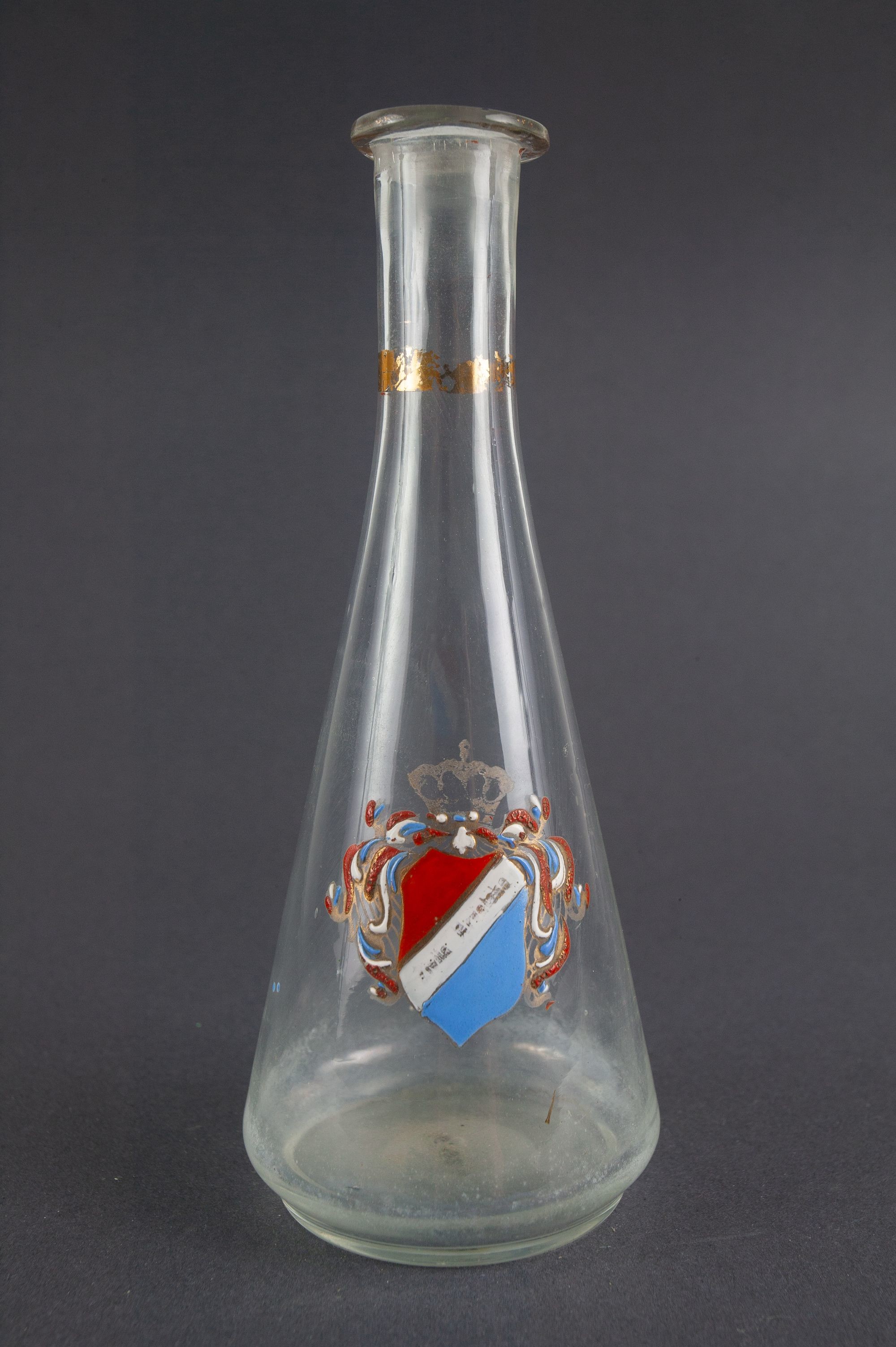 "díszüveg"finom italnak (Rippl-Rónai Múzeum CC BY-NC-ND)