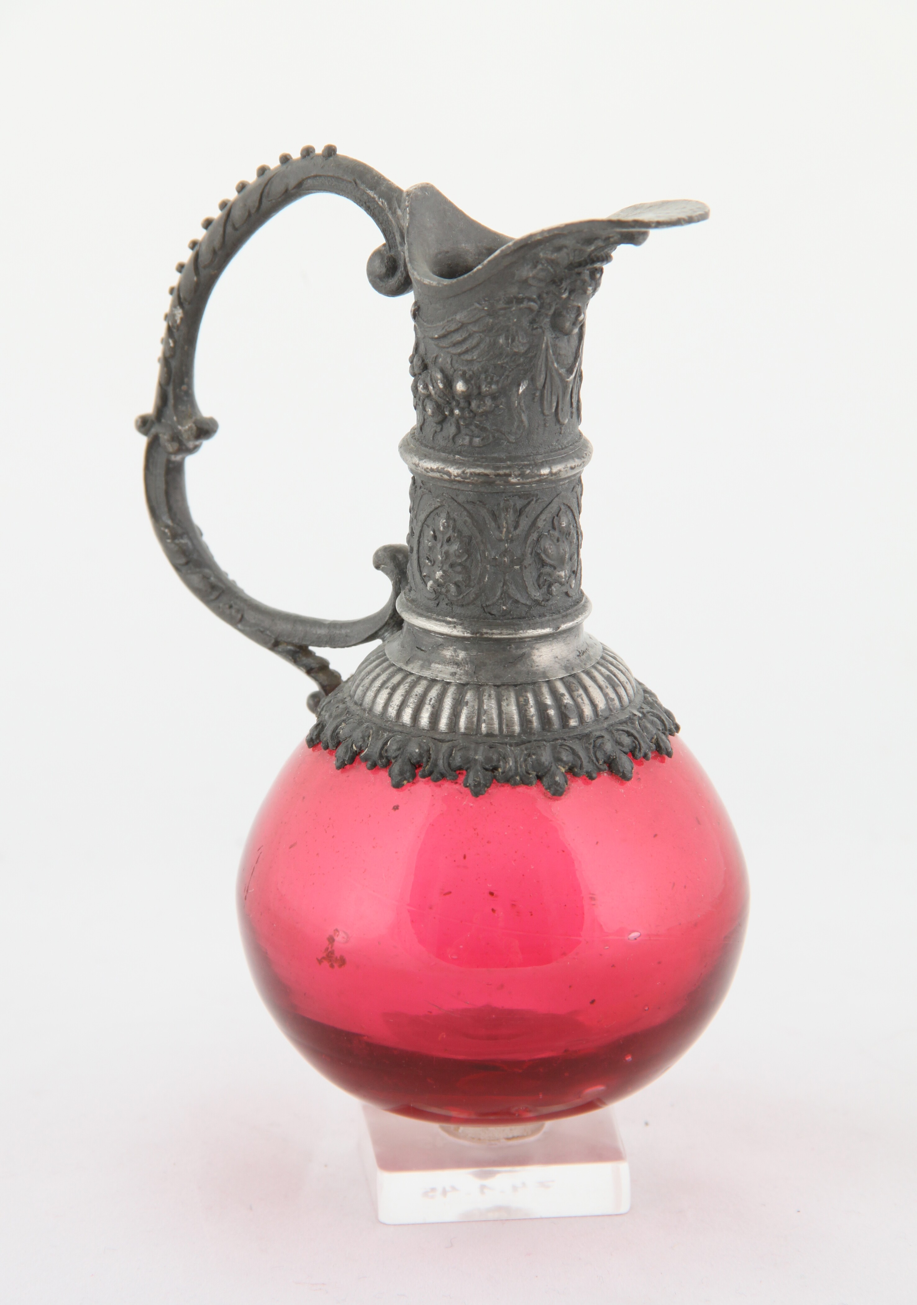 Üveg edény öntött füllel (Rippl-Rónai Múzeum CC BY-NC-ND)