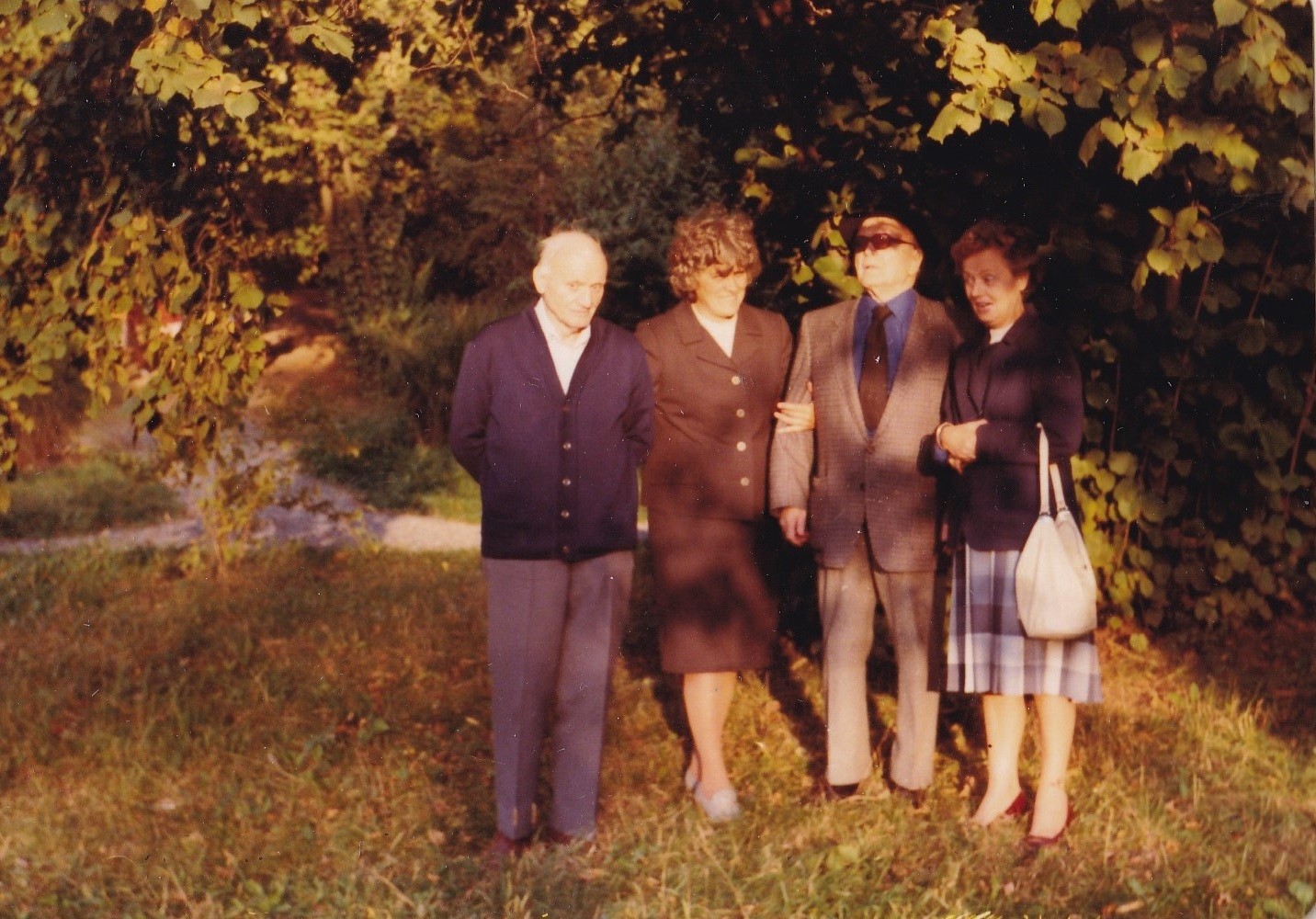 Martyn Ferenc parkban, Vera, Róbert és Jolán. (Rippl-Rónai Múzeum CC BY-NC-ND)