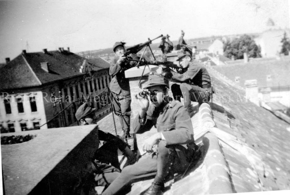 Katonák Marcali frontvonalánál (Rippl-Rónai Múzeum CC BY-NC-SA)
