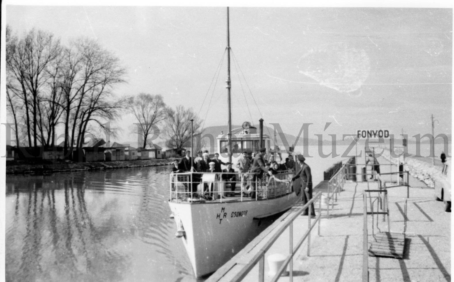 1961. március 9-én megindult Fonyódon a hajójárat - a Csongor motoros hajó (Rippl-Rónai Múzeum CC BY-NC-SA)