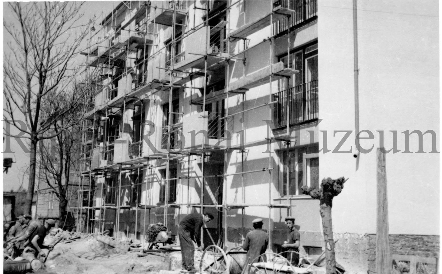 Új, 23 lakásos házzal gazdagodott Kaposvár (Rippl-Rónai Múzeum CC BY-NC-SA)