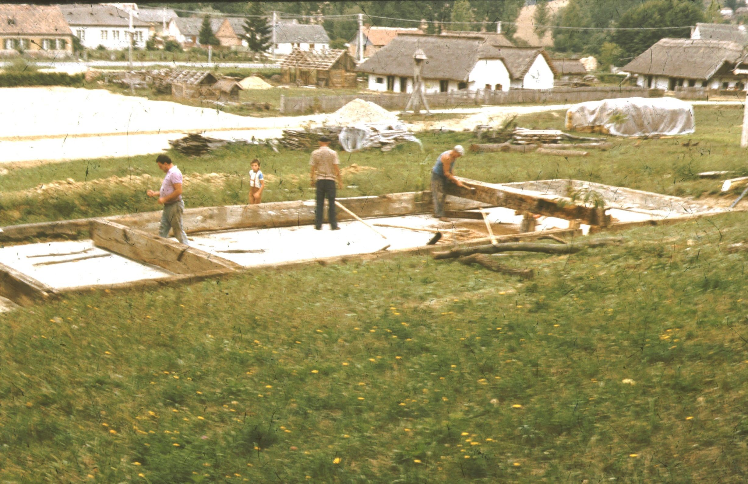 Az alsósegesdi  présház építése (Rippl-Rónai Múzeum CC BY-NC-ND)