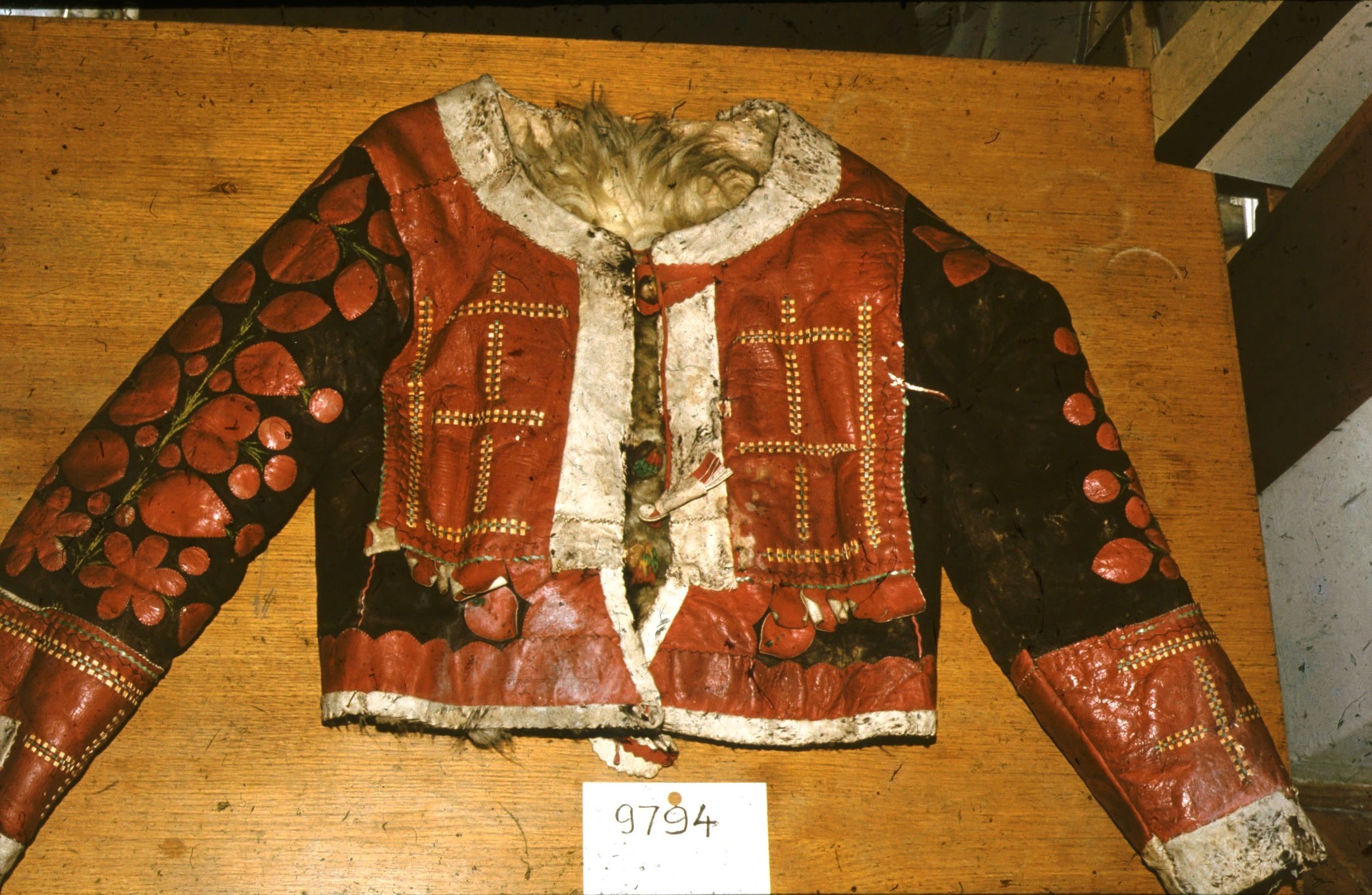 Buzsáki női bunda eleje (Rippl-Rónai Múzeum CC BY-NC-ND)