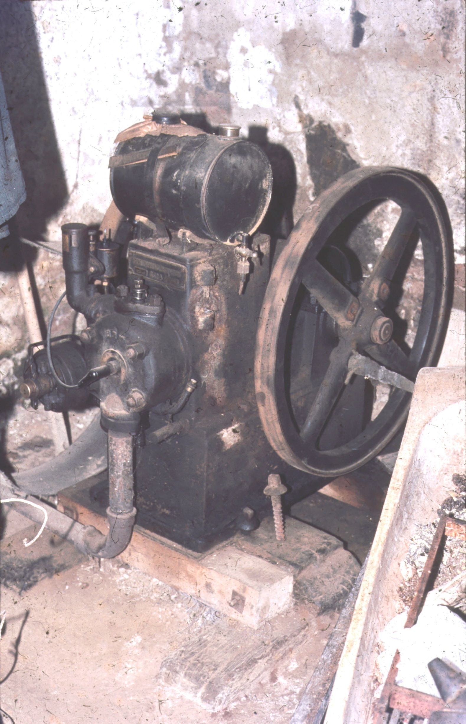 Benzinmotor fűrészgéphez. Gálosfa (Rippl-Rónai Múzeum CC BY-NC-ND)