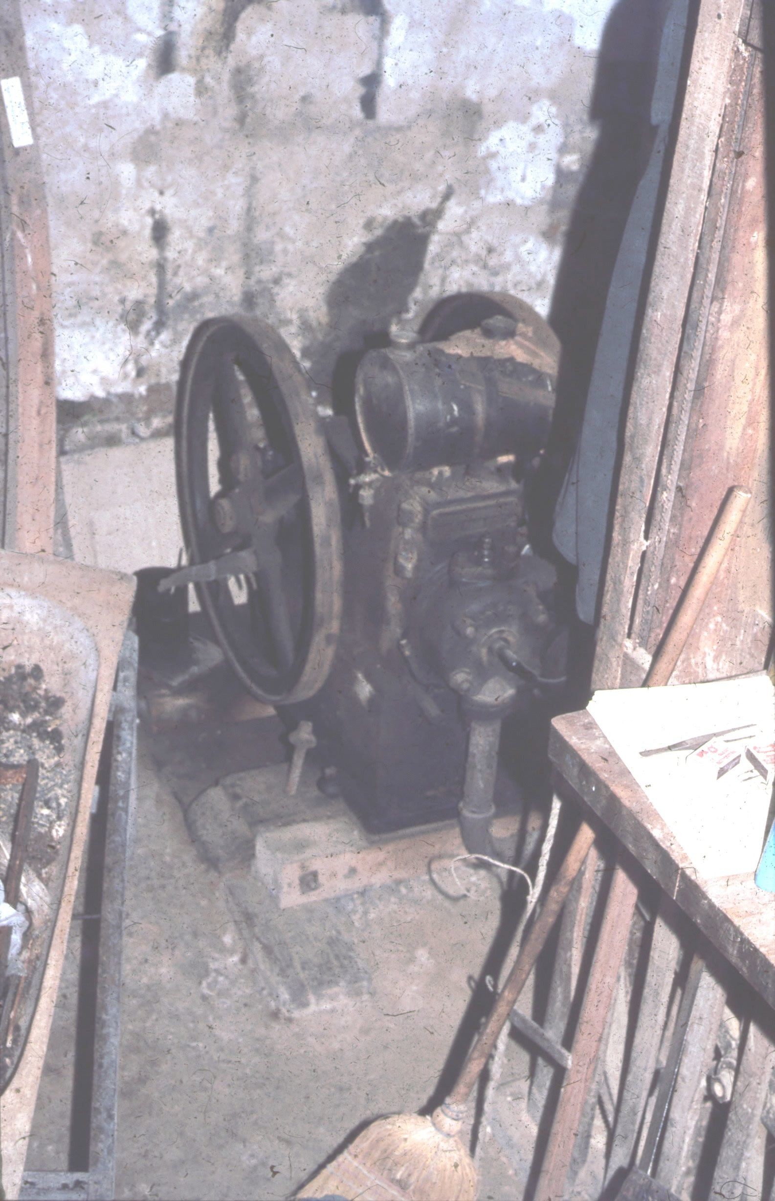 Benzinmotor fűrészgéphez. Gálosfa (Rippl-Rónai Múzeum CC BY-NC-ND)