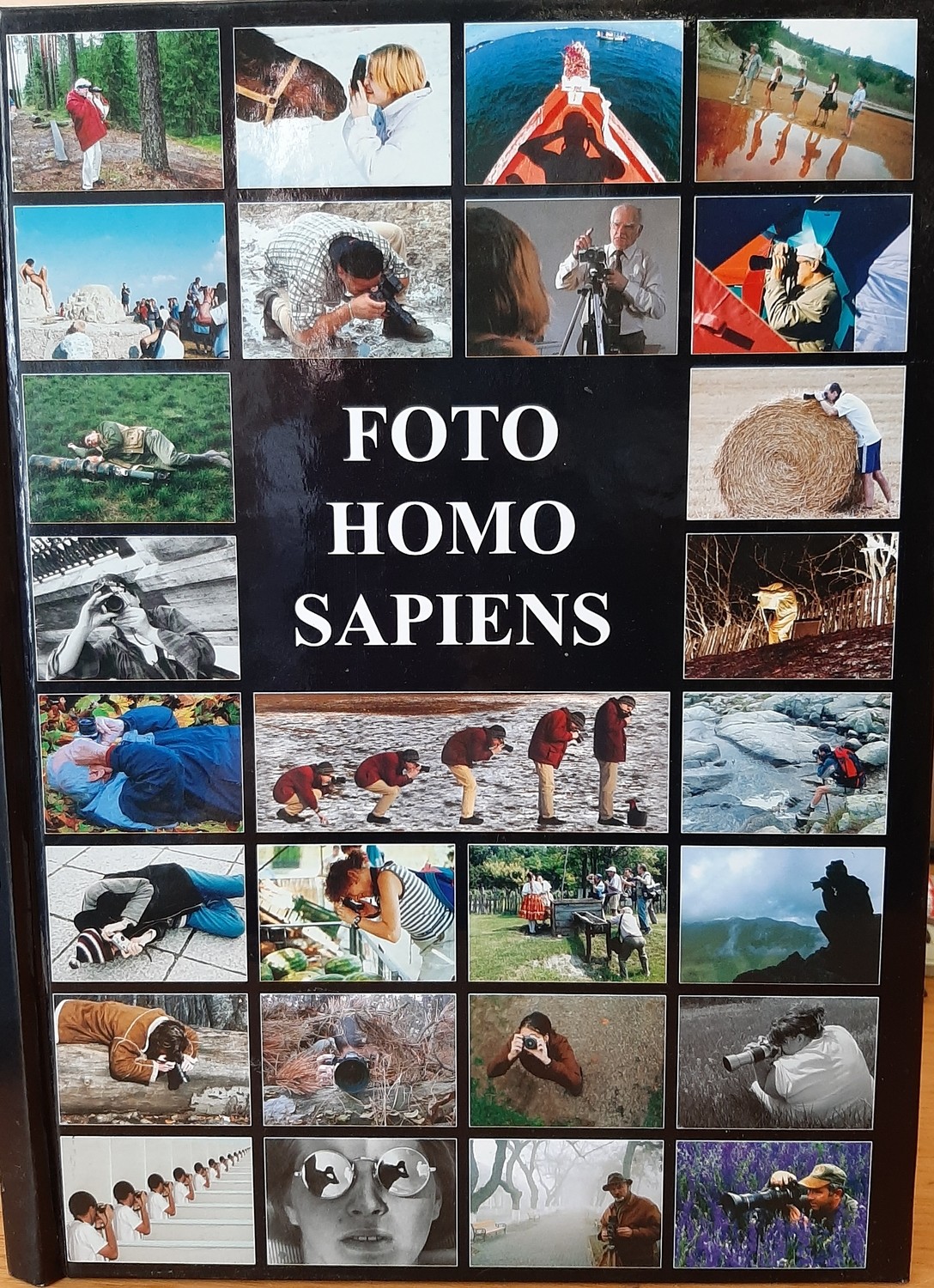 Foto homo sapiens. A fényképező ember (Rippl-Rónai Múzeum CC BY-NC-ND)