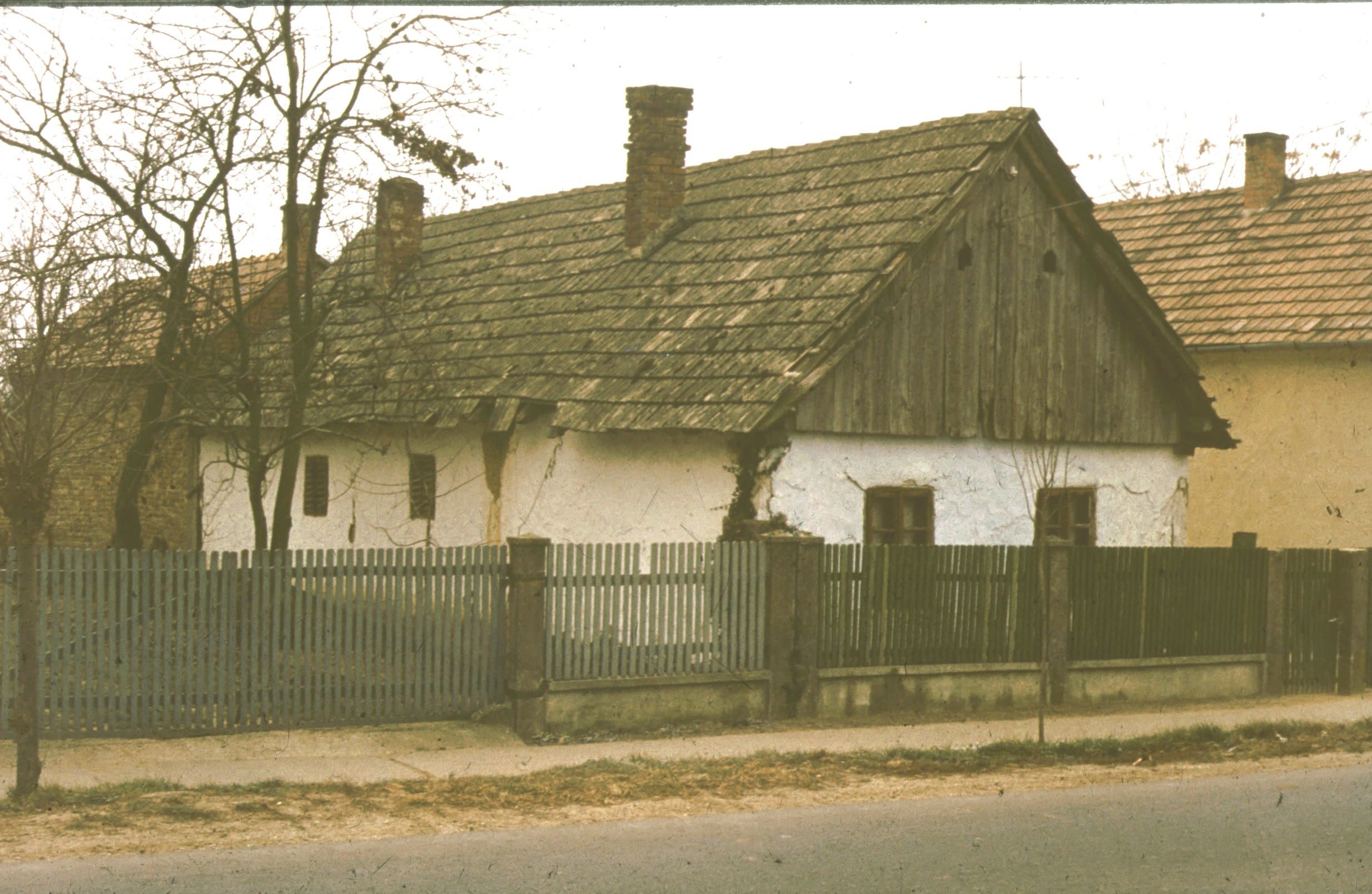 Favázas lakóház nézete DK-ről (Rippl-Rónai Múzeum CC BY-NC-ND)