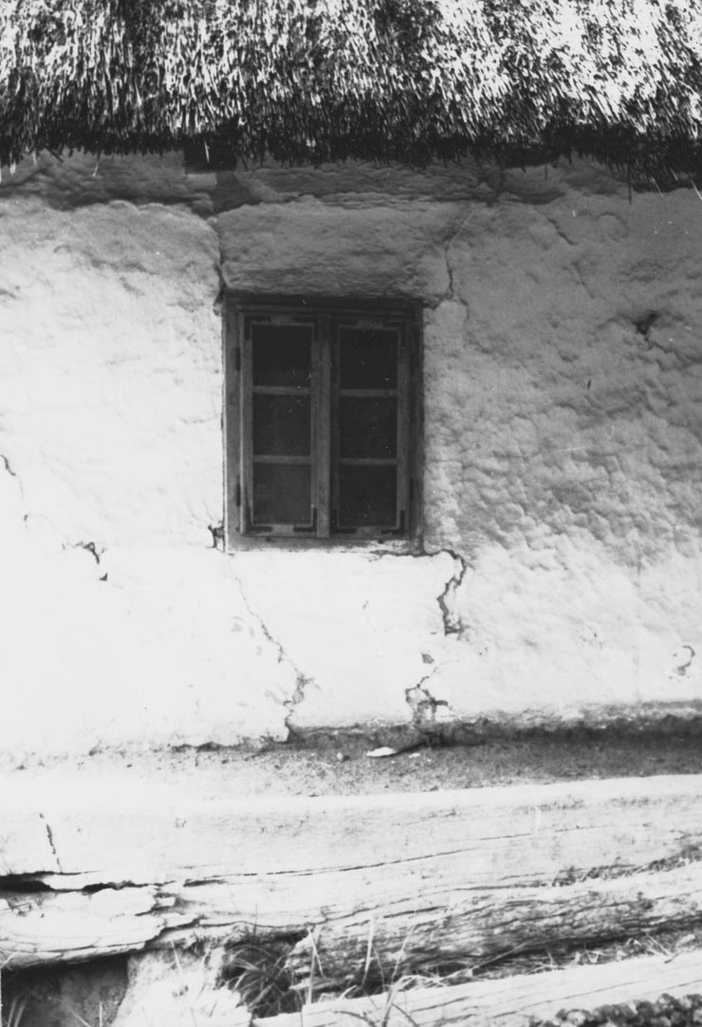 Szobaablak nézete a D-i homlokzaton. Pátró (Rippl-Rónai Múzeum CC BY-NC-ND)