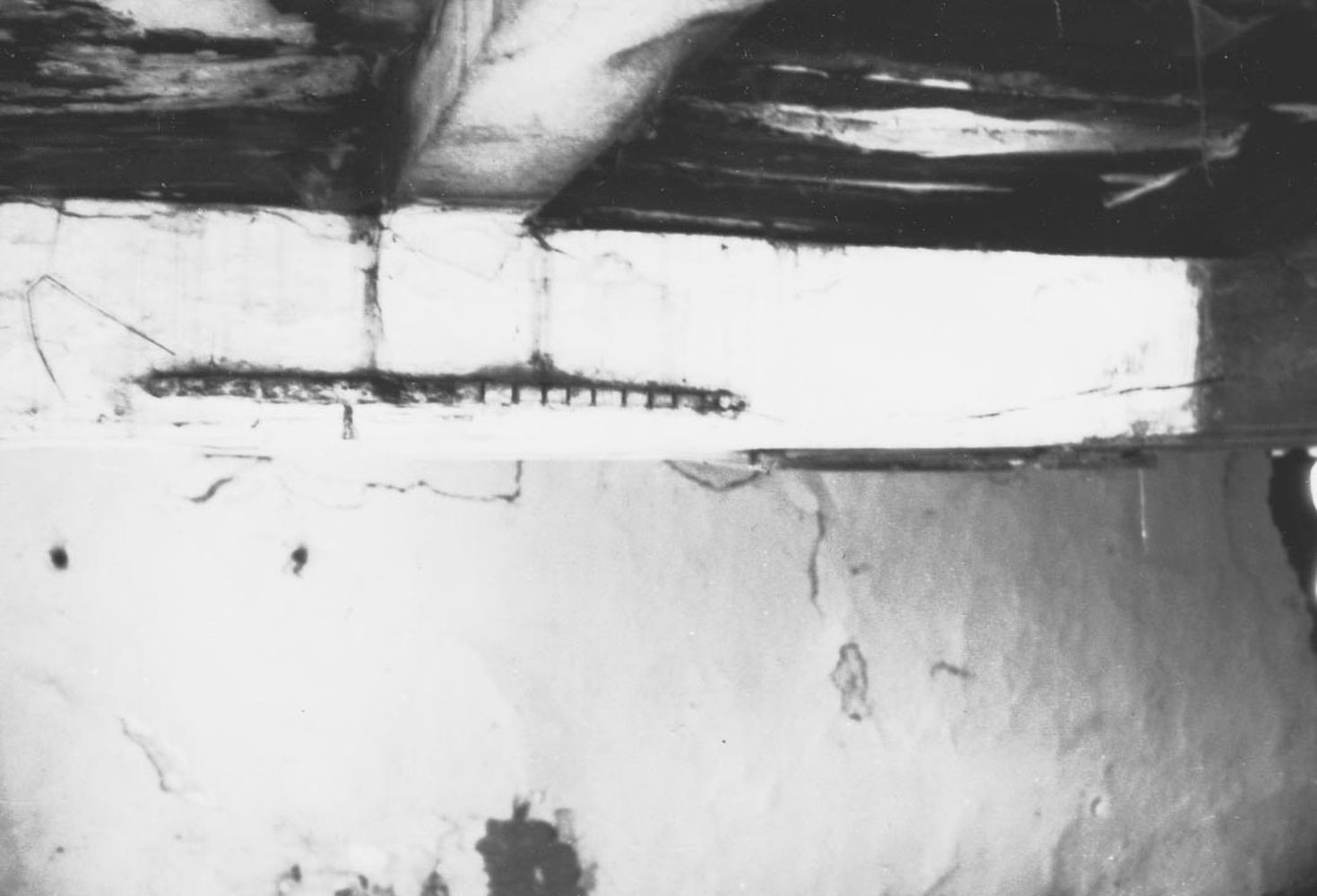 A szoba mestergerendája kanáltartókkal, Pátró (Rippl-Rónai Múzeum CC BY-NC-ND)