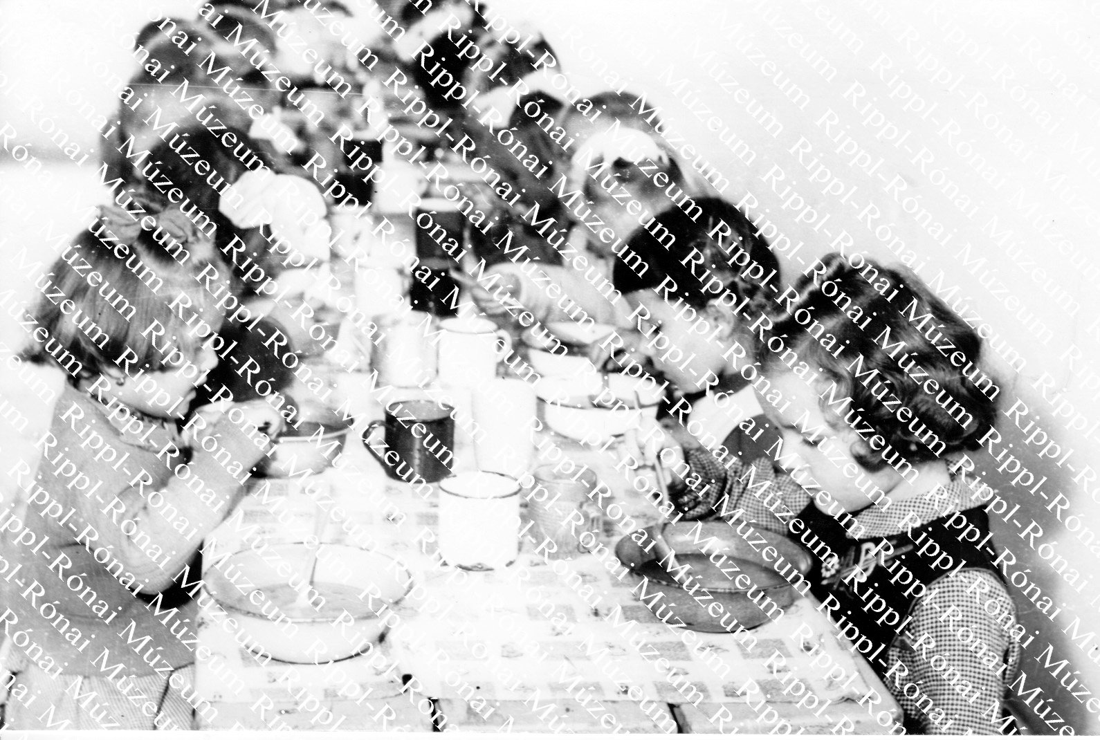 Ebéd a balatonkiliti óvodában (Rippl-Rónai Múzeum CC BY-NC-SA)