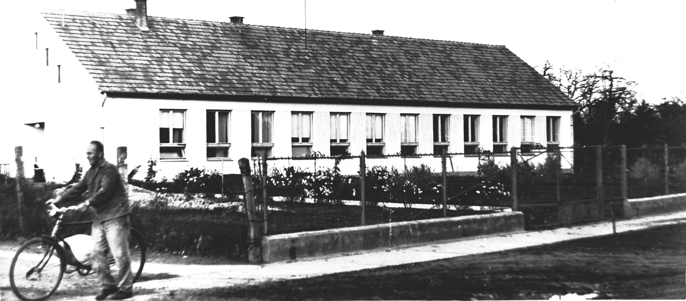 Általános iskola Bélaváron (Rippl-Rónai Múzeum CC BY-NC-SA)