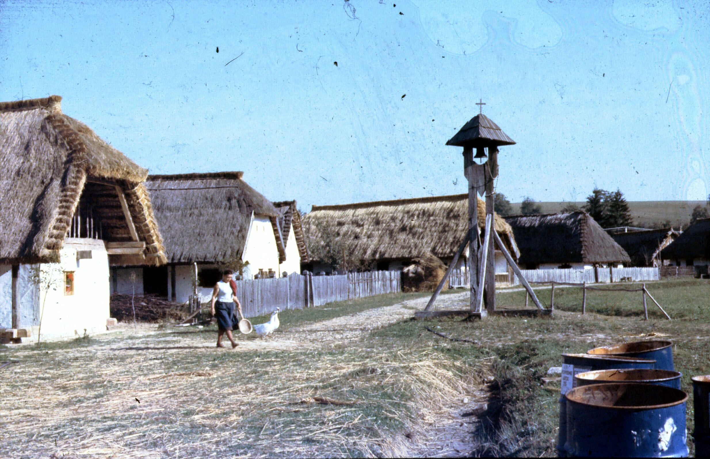 Utcakép látképe D-ről. Szennai Szabadtéri Néprajzi Gyűjtemény (Rippl-Rónai Múzeum CC BY-NC-ND)