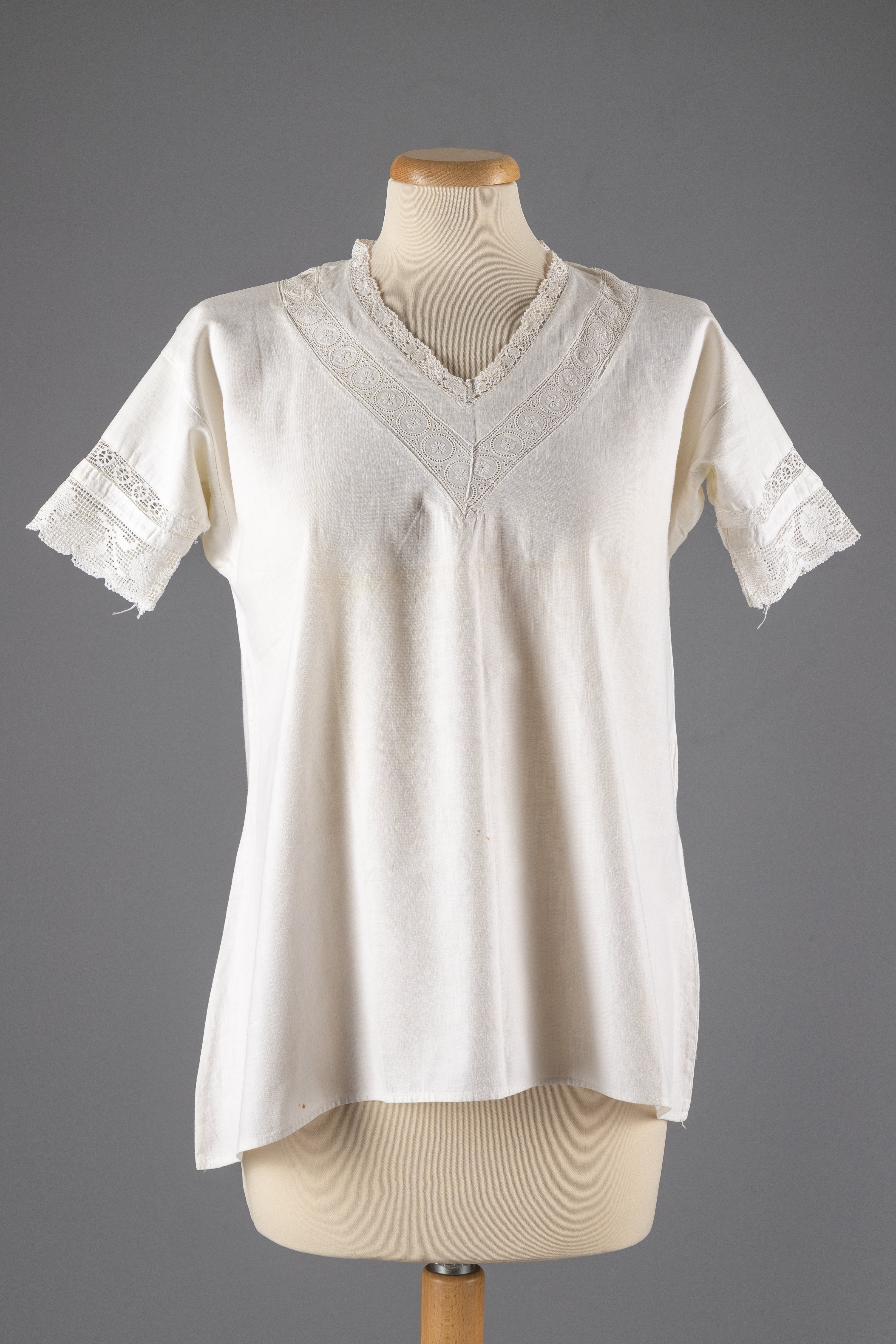 Női ing (Rippl-Rónai Múzeum CC BY-NC-ND)