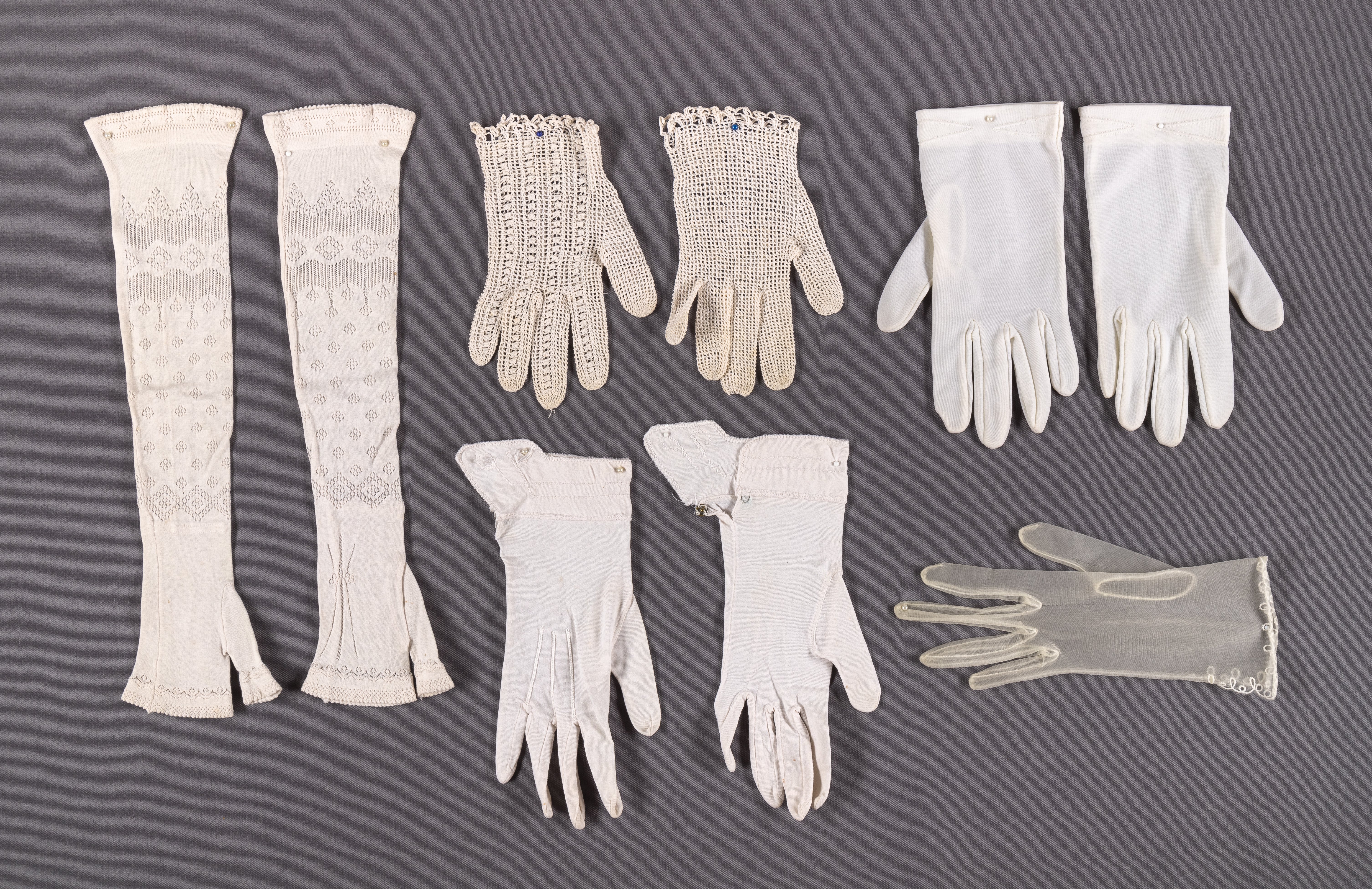Fehér pamut kesztyű (Rippl-Rónai Múzeum CC BY-NC-ND)
