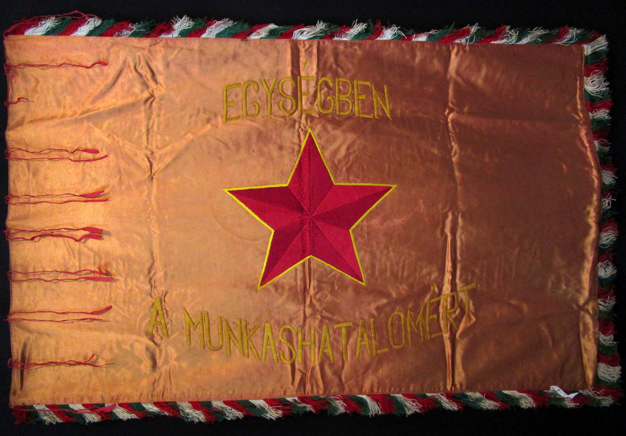 Munkásőr zászló (Nagyatádi Kulturális és Sport Központ – Városi Múzeum CC BY-NC-SA)