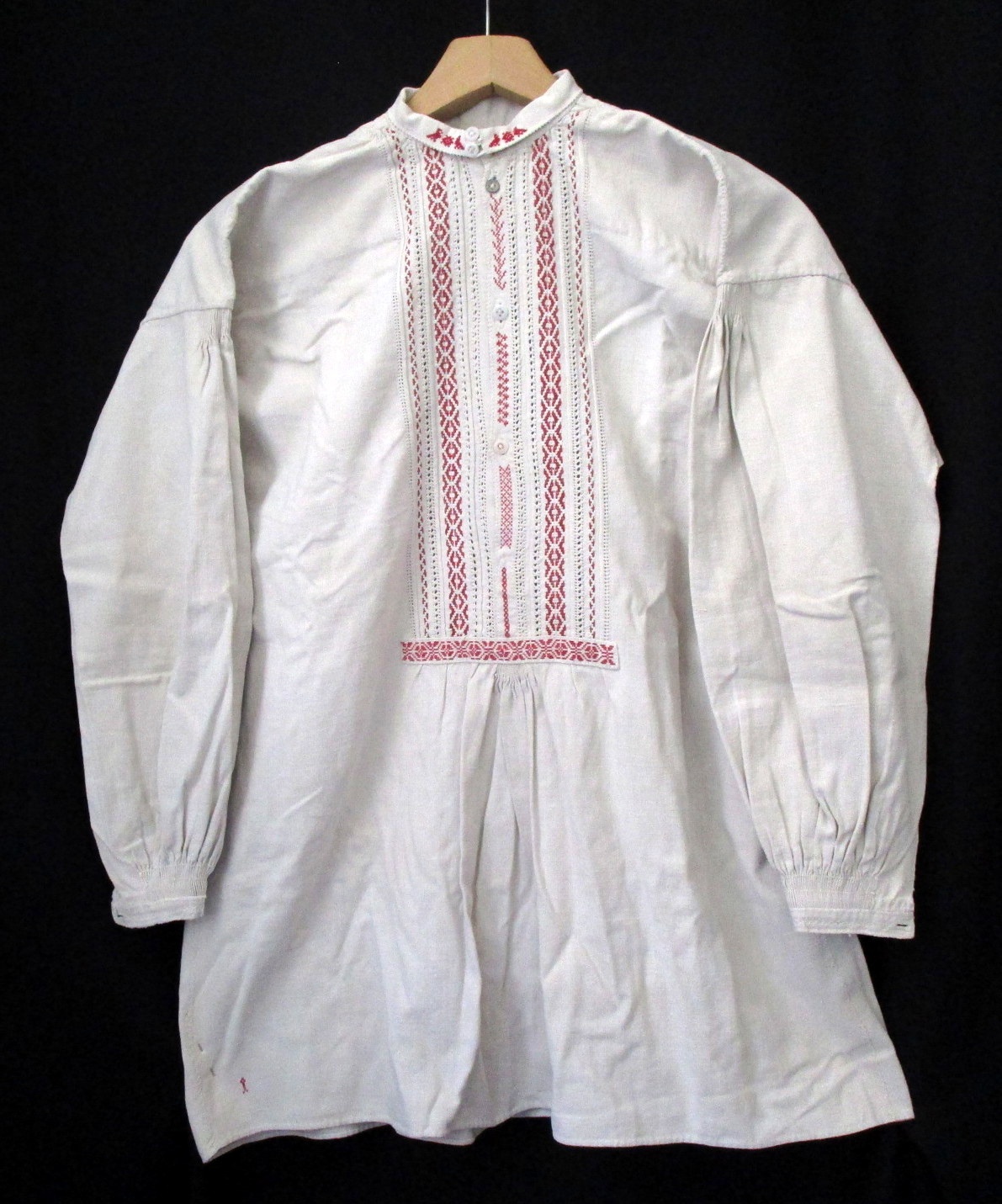 Férfi ing (Nagyatádi Kulturális és Sport Központ – Városi Múzeum CC BY-NC-SA)