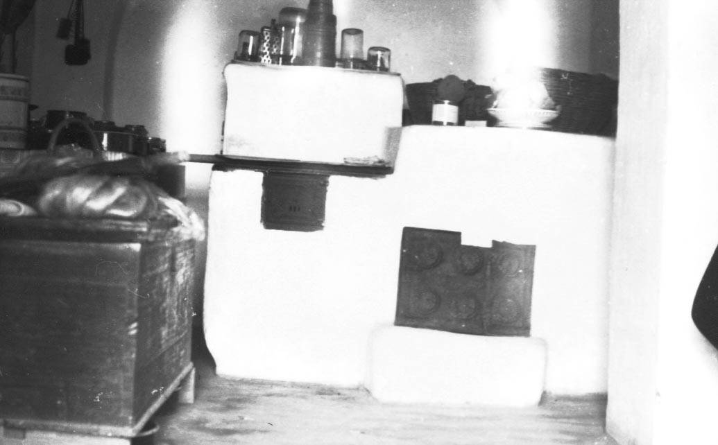 Konyharészlet kemencével rakott tűzhellyel (Rippl-Rónai Múzeum RR-F)