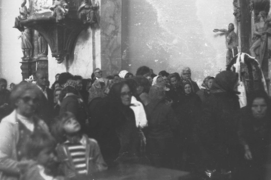 A sarokban felállítva a Fatimai Mária (Rippl-Rónai Múzeum RR-F)
